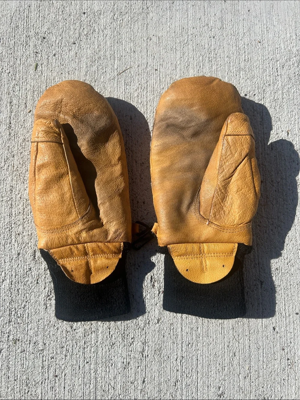 Kids Flylow Orange and Tan Mittens with Black Cuffs